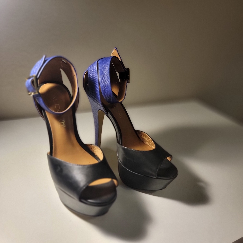 Aldo Peep-toe Platform Pumps